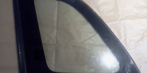 Suzuki Liana - Bal oldali hátsó karosszéria fix üveg  8000Ft